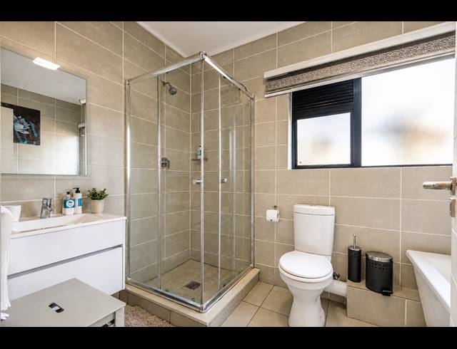 2 BEDROOM APARTMENT TO LET IN BALLITO CENTRAL
